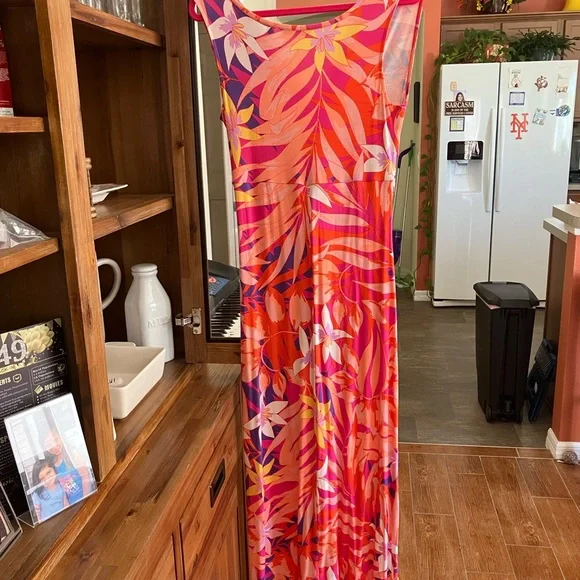 Vibrant Floral IMAN  Maxi Dress - Picture 2 of 3